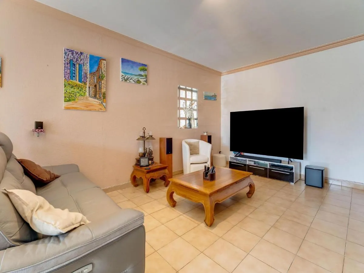 Villa With Swimming Pool In Sorgues Tatil Evi
