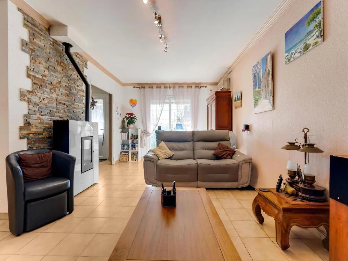 Villa With Swimming Pool In Sorgues Holiday home