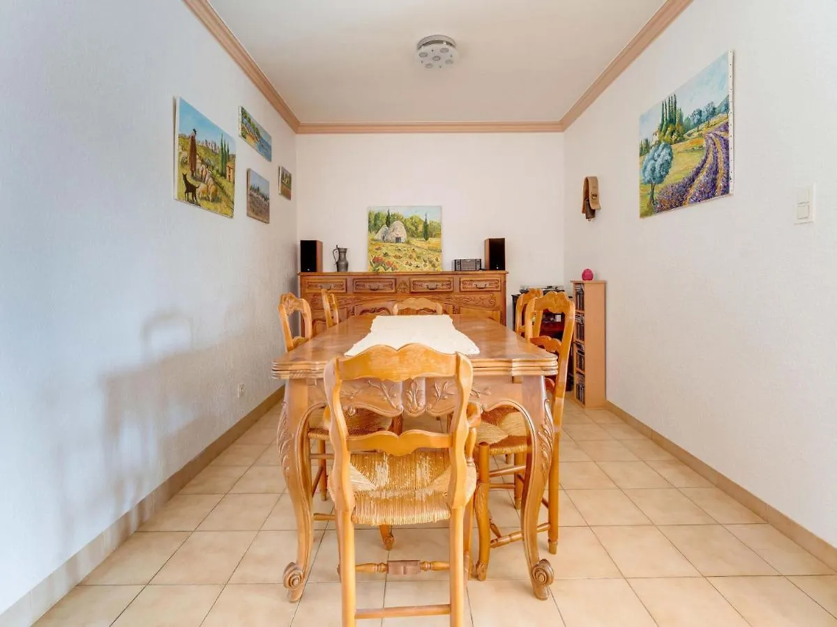 Villa With Swimming Pool In Sorgues Holiday home